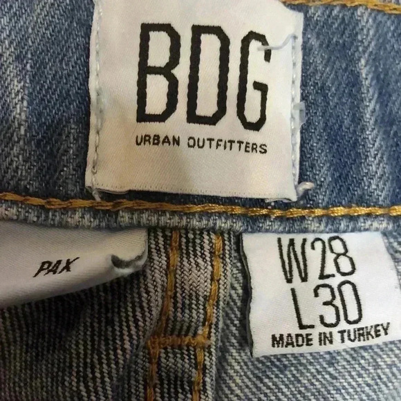 BDG Pax high rise jeans with button close. Each leg is a different color blue - Picture 5 of 7